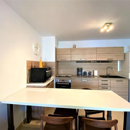 Porto Piano 2 Pièces En Centre-ville *